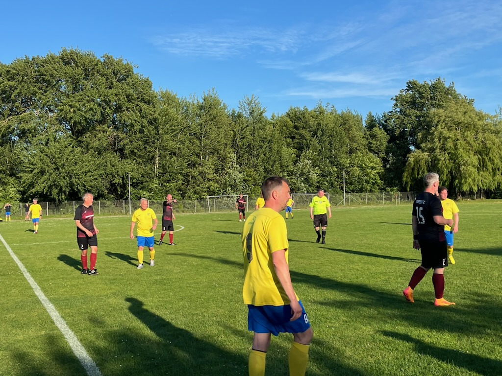 Rørbæk FC M+50's assistenttræner Kaas: "Godt kæmpet af alle mand og en fornøjelse at slå lokalrivalerne!"