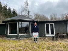 Lokalbolig Silkeborg sælger endnu et sommerhus med tilfreds køberanbefaling