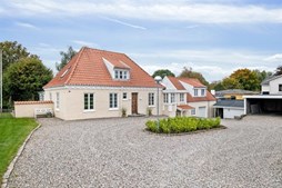 Solbakkevej 13 og 6 andre boliger er kommet til salg denne uge i Svenstrup J - se boligerne her.