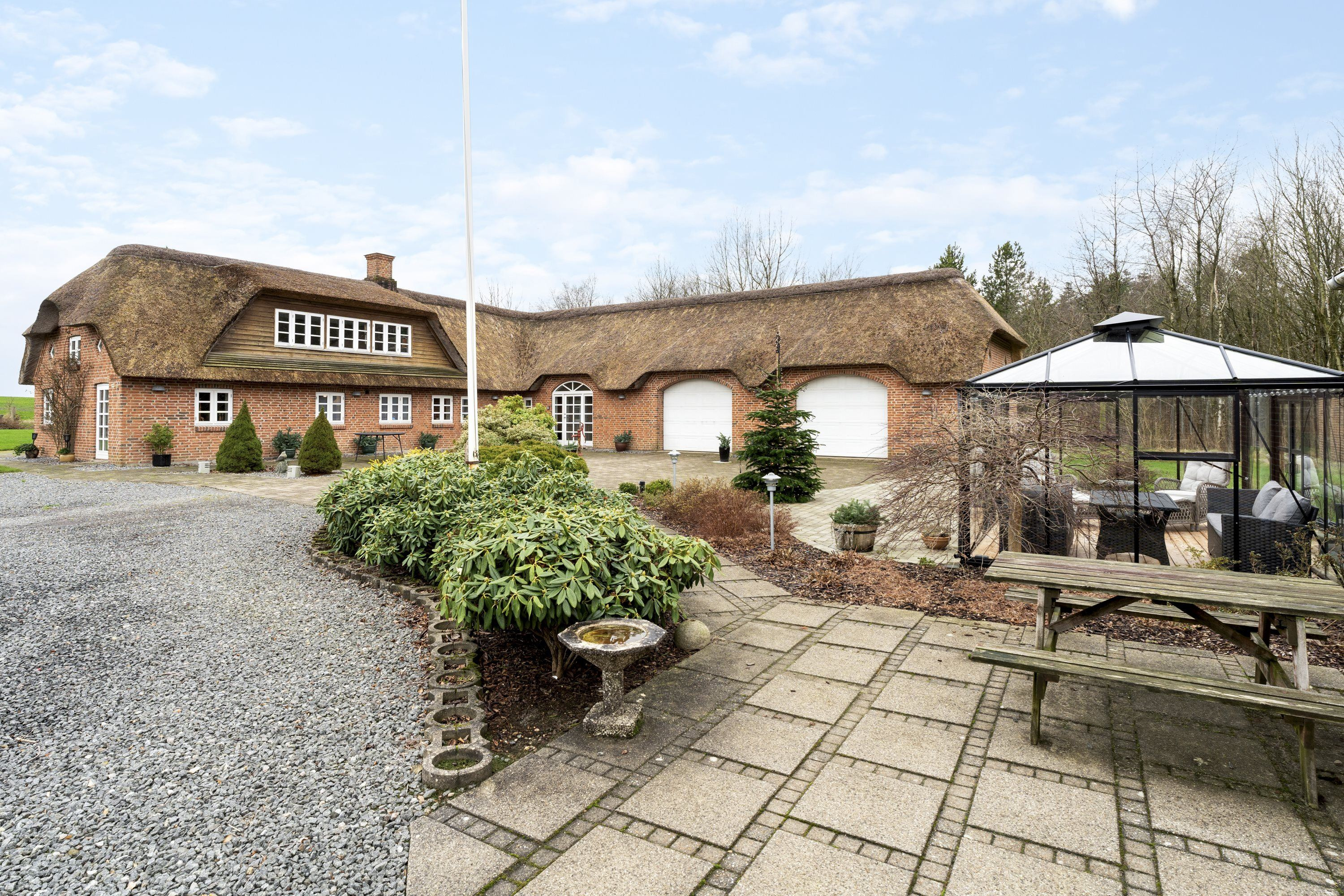 For 3,2  mio. kroner kan du nu få Holstebrovej 7 - Se priserne på de dyreste boliger til salg i Spjald