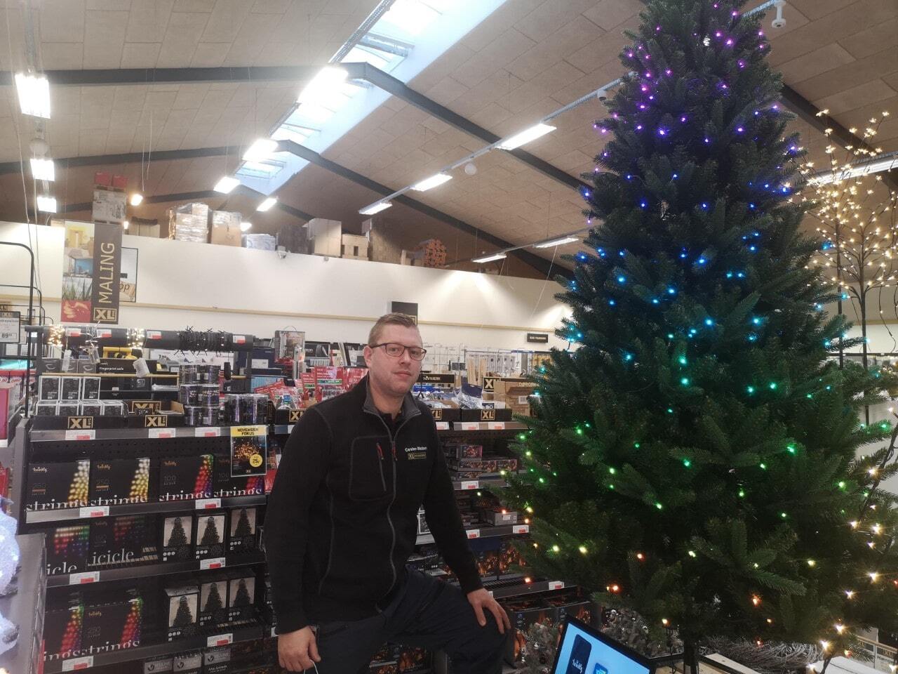 Djurslands huse lyser op til jul: Ny smart-lyskæde gør alle til lysdesignere