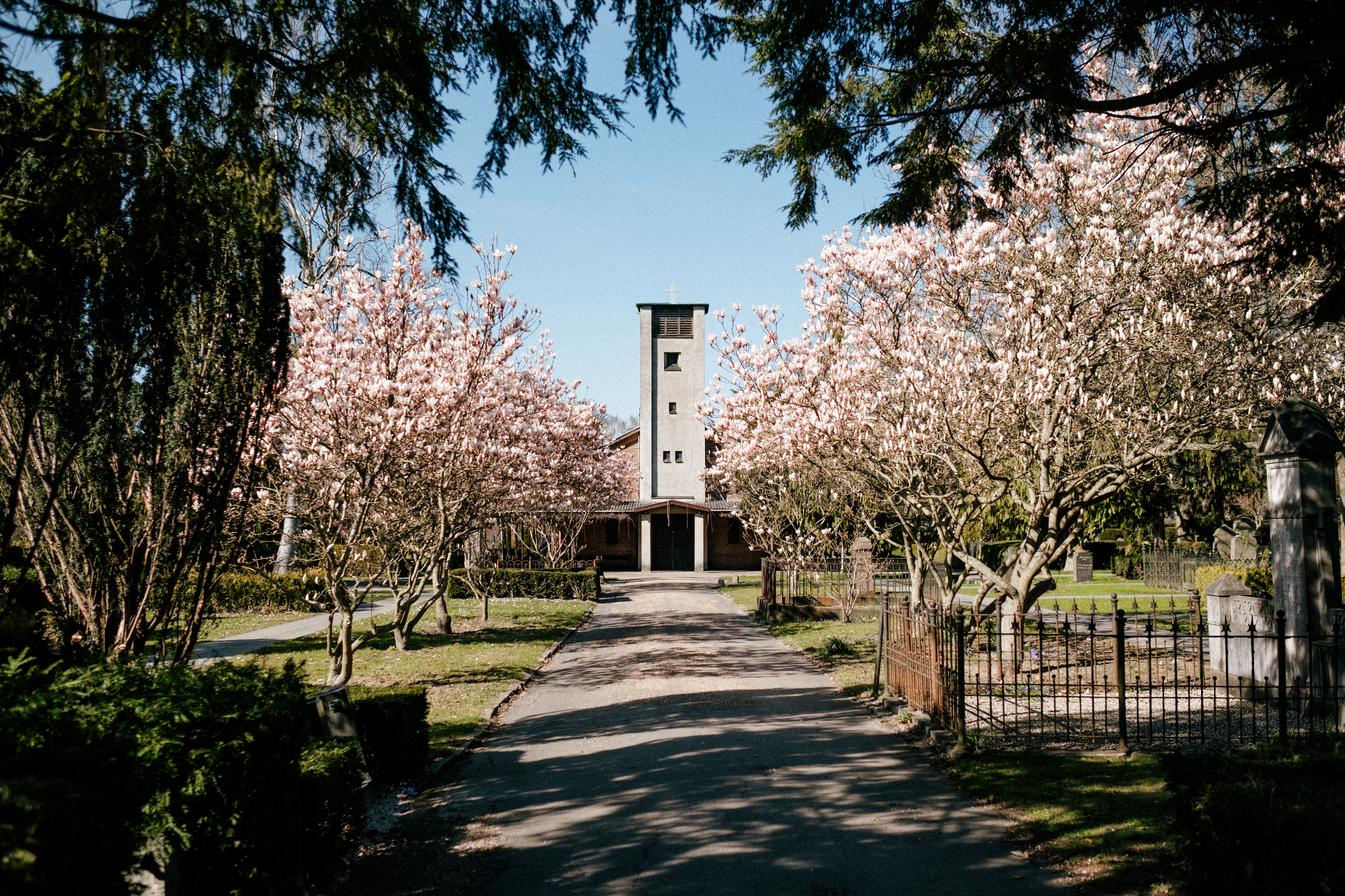 Kirkegårdsvandring på Solbjerg Parkkirkegård: Oplev historien bag gravstederne