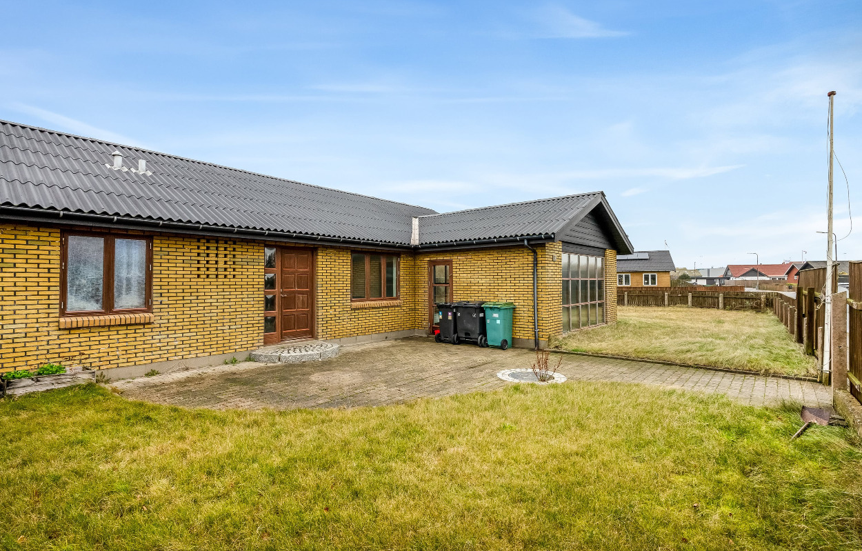 Flot moderniseret etplans bolig med god indretning