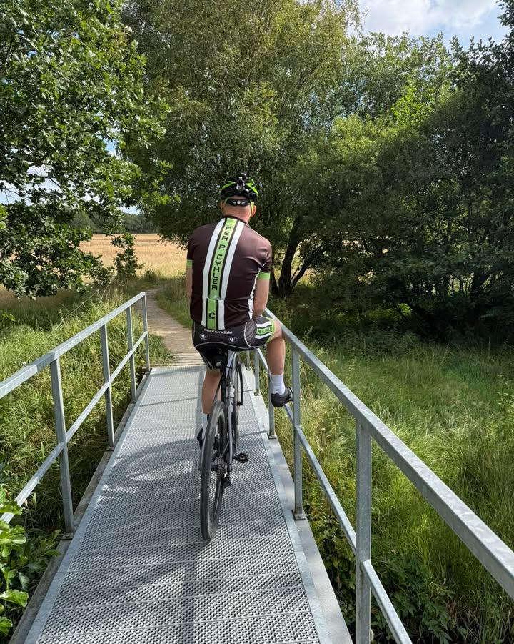 Per P. Cykler deler dagens cykeltur i lokalområdet