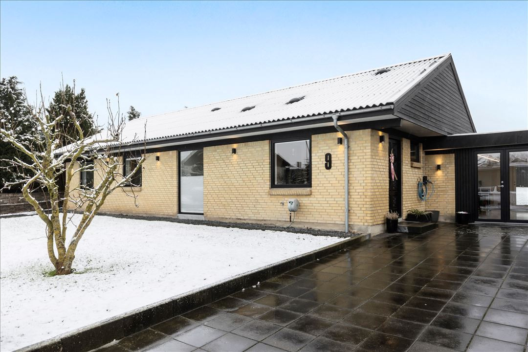 Til salg hos EDC DANEBO: Delvis moderniseret 1-plansvilla