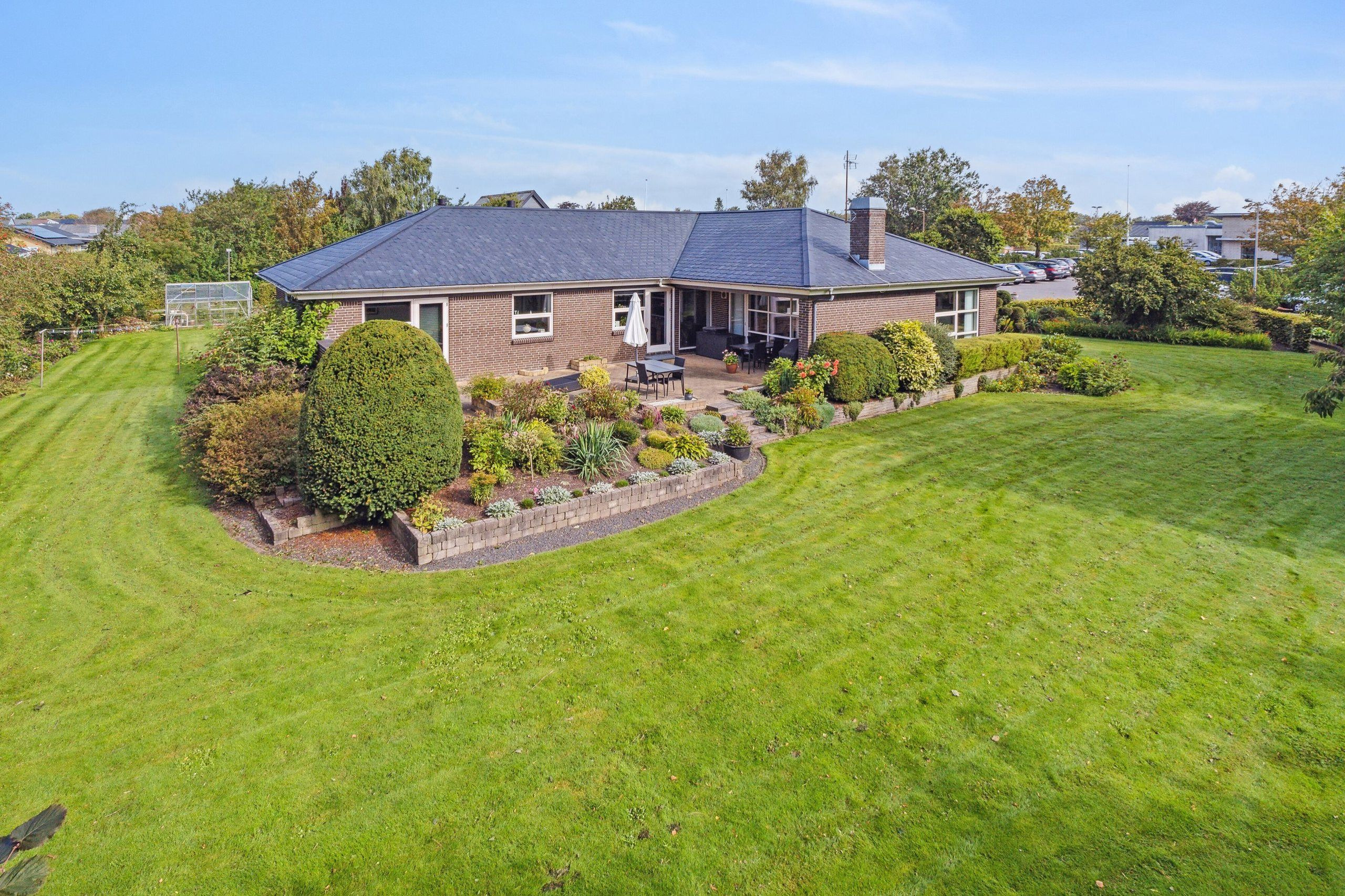 Luksusbolig netop kommet til salg i Farsø: Se hvad du skal smide for Farsøs dyreste adresser her