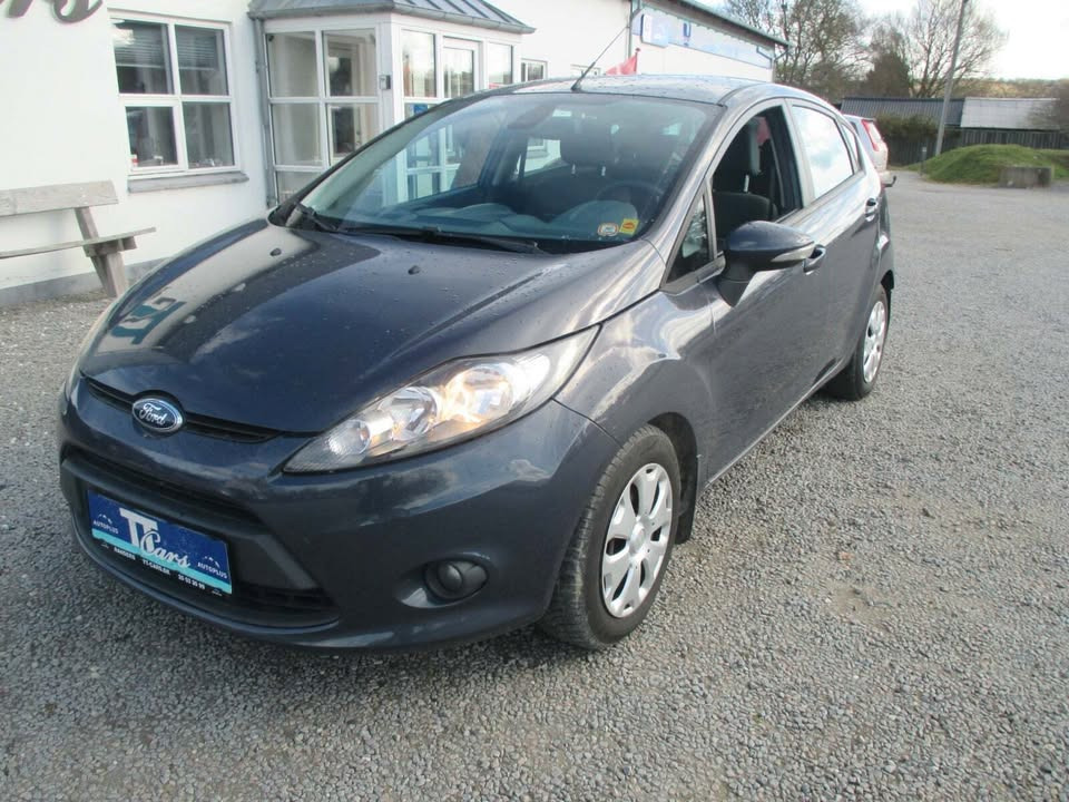 TT CARS ApS præsenterer: Opdag din nye bil med os!