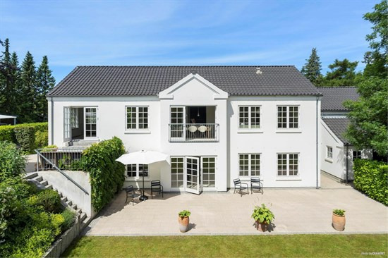 Eksklusiv bolig for 14.495.000 kr er netop kommet til salg i Værløse - Se den og de dyreste boliger her