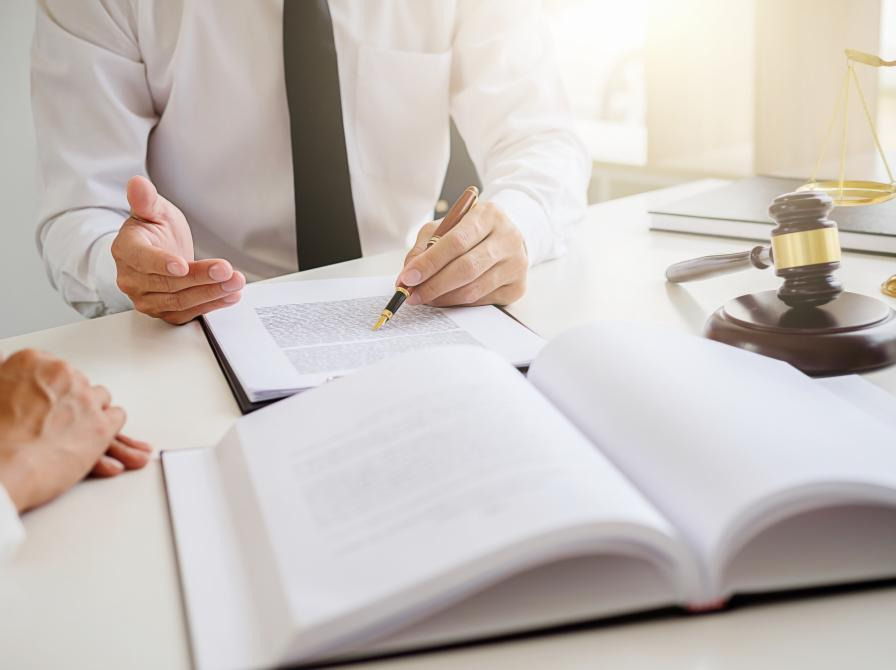 Strikke- og hæklehygge samt juridisk vejledning på Rødovre Bibliotek