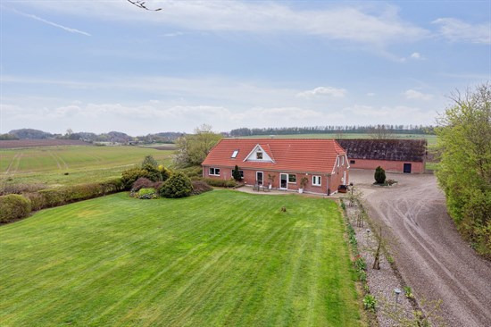 Top 6 over dyreste boliger til salg i Ulstrup. Priser op til 4.995.000 kr