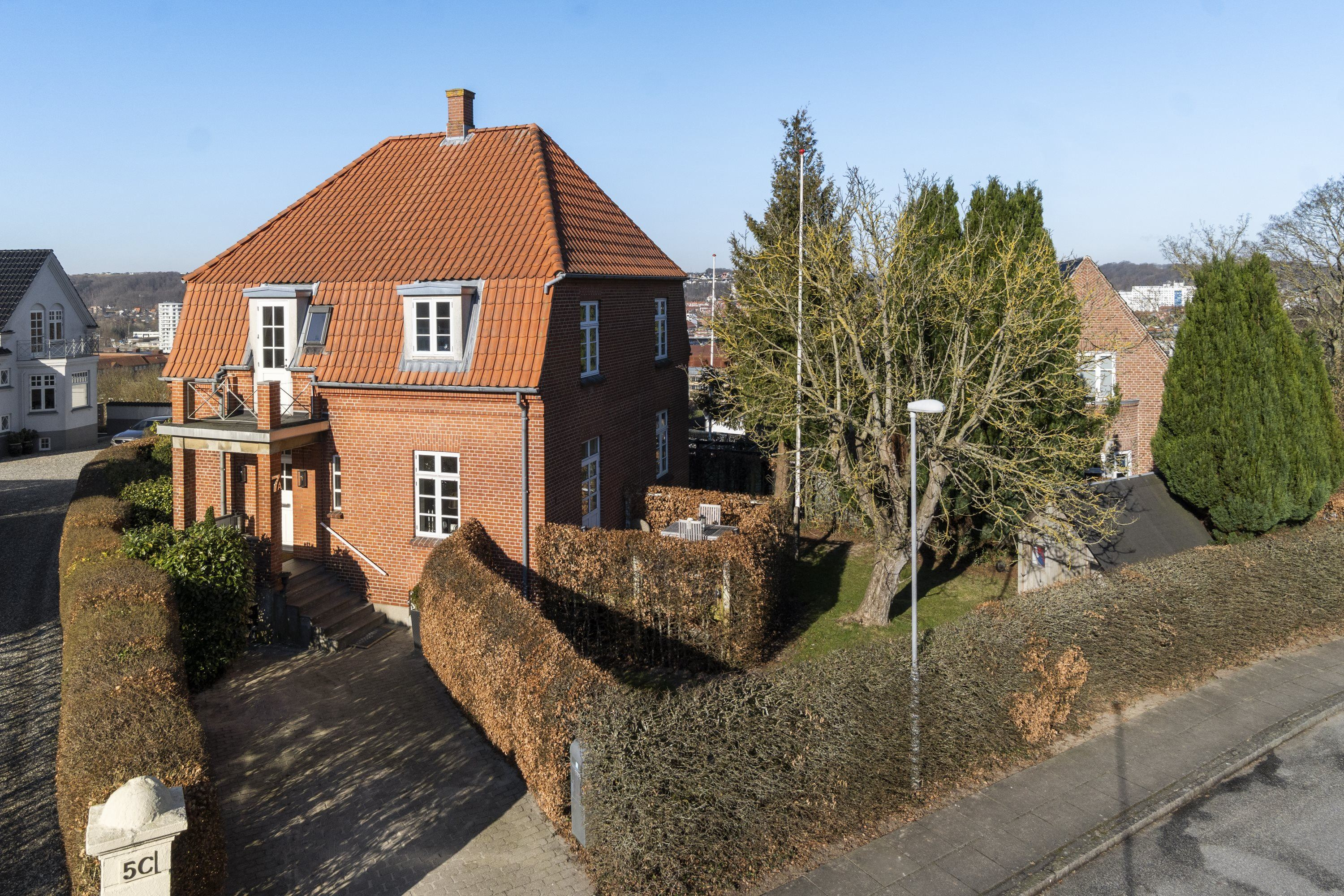 Eksklusiv bolig for 6.795.000 kr er netop kommet til salg i Vejle - Se den og de dyreste boliger her