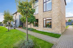 Pris sat ned med 1.495.000 kr. på Strandvejen 102A