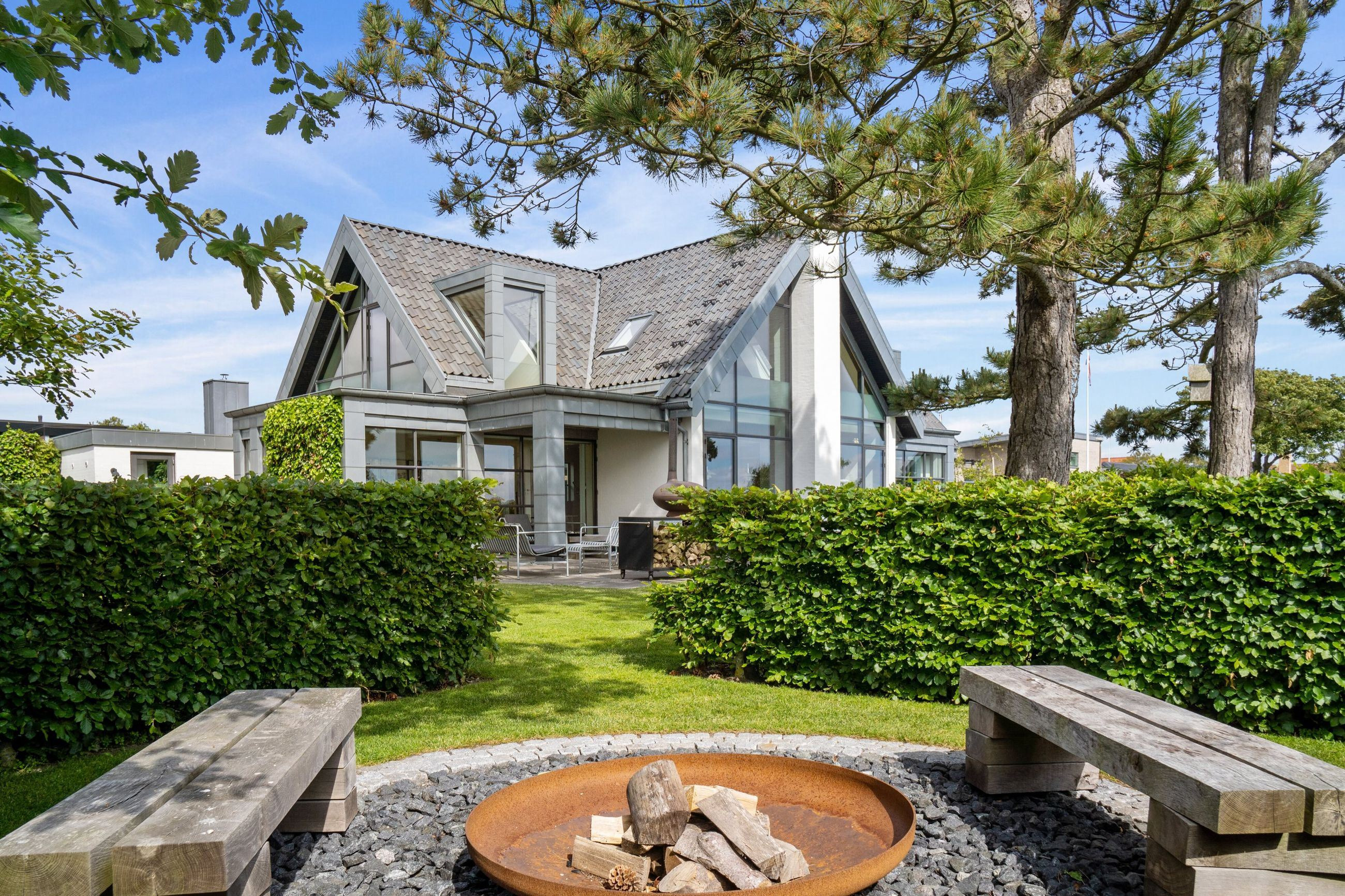 En ren boligdrøm på [m² på dyreste bolig] m² til 11,0  mio. kroner er nu komme til salg i Ringkøbing: Se hvor de dyreste boliger til salg i Ringkøbing er