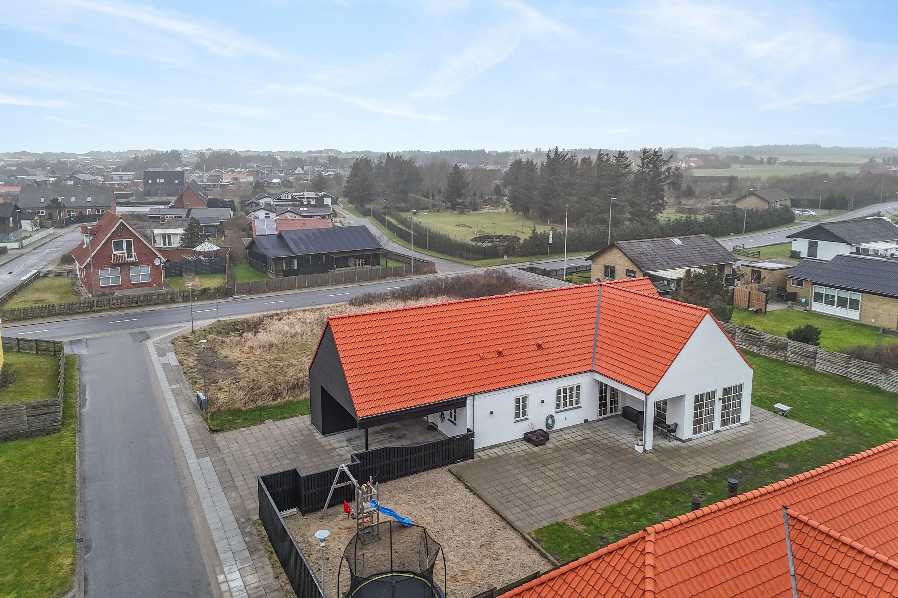 Til salg hos Mæglerhuset Vestkysten I/S: Eksklusiv kvalitetsbolig fra 2022