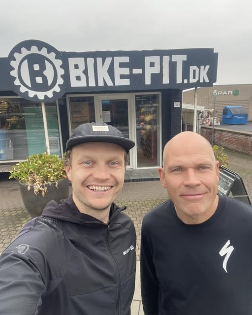 Bike-pit starter ophørsudsalg, hvor alt skal væk