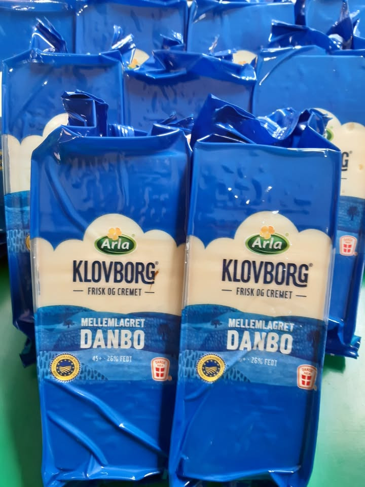 Meny Randers tilbyder Klovborg mellemlagret ost til nedsat pris