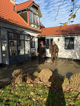 EDC Hurup Thy overdrager nøgler til Jegindøvej 19 på travl fredag med seks ejerskifter