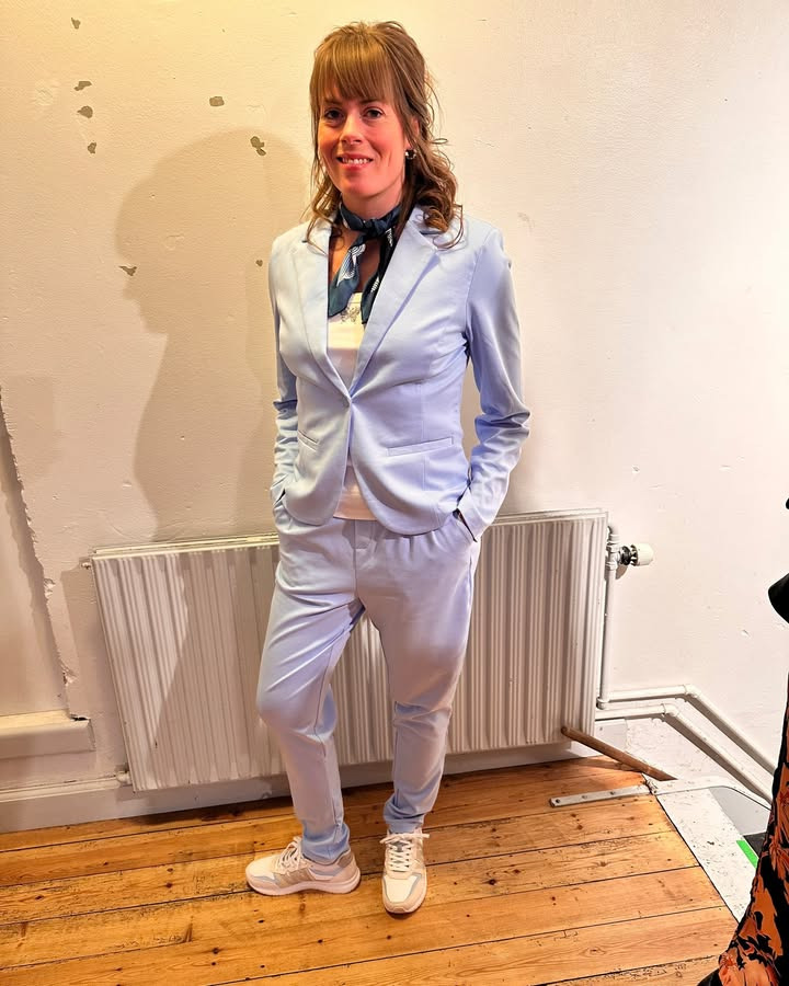 Butik Mille præsenterer dagens outfit med KAFFE og Woden sneakers