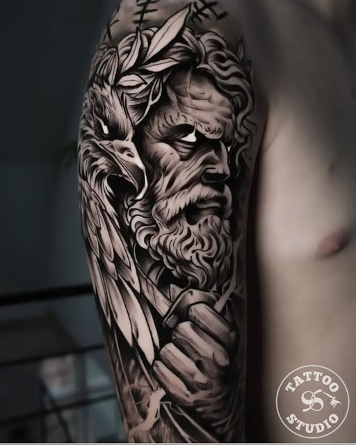 Tattoo Studio 96 Aarhus viser black & grey-tatovering lavet af Alejandro