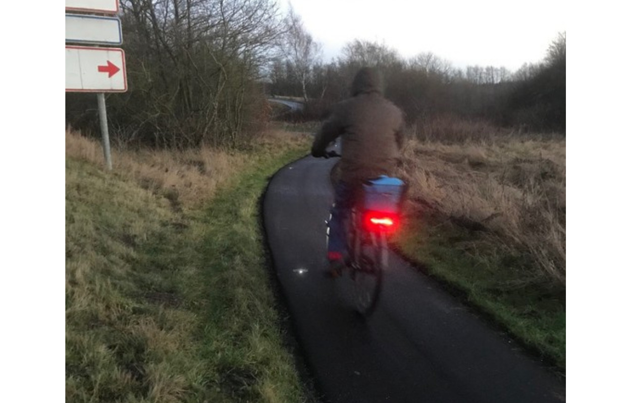 Cykelstien til Assentoft får ny asfalt og nye solcellelys
