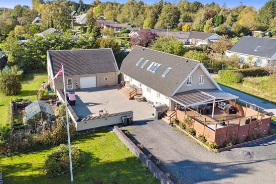 Top 6 over dyreste boliger til salg i Lundby. Priser op til 3.995.000 kr