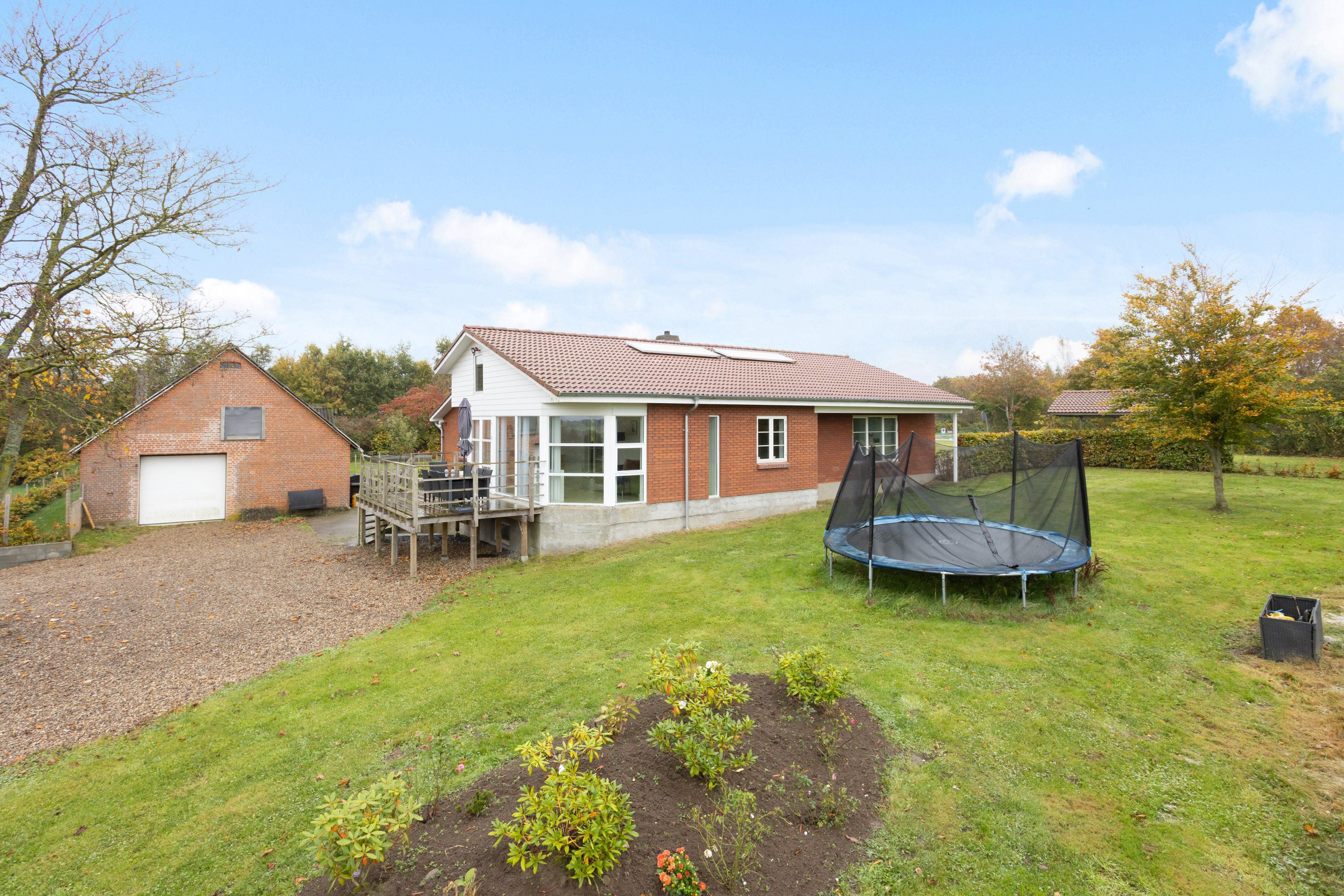 Netop kommet til salg: Lanstigvej 3 en af Fårvangs dyreste adresser