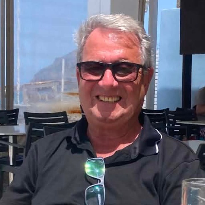 Portrætfoto af John Kenneth Madsen