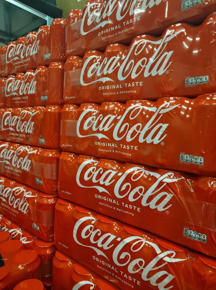 Coca Cola tilbud hos Løvbjerg Frederikshavn: Køb 24 x 33 cl dåser for kun 64,99 kr