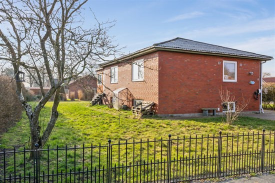 Kærvej 5 er til salg for kun 345.000 kr.: Se de billigste boliger til salg i Lem her