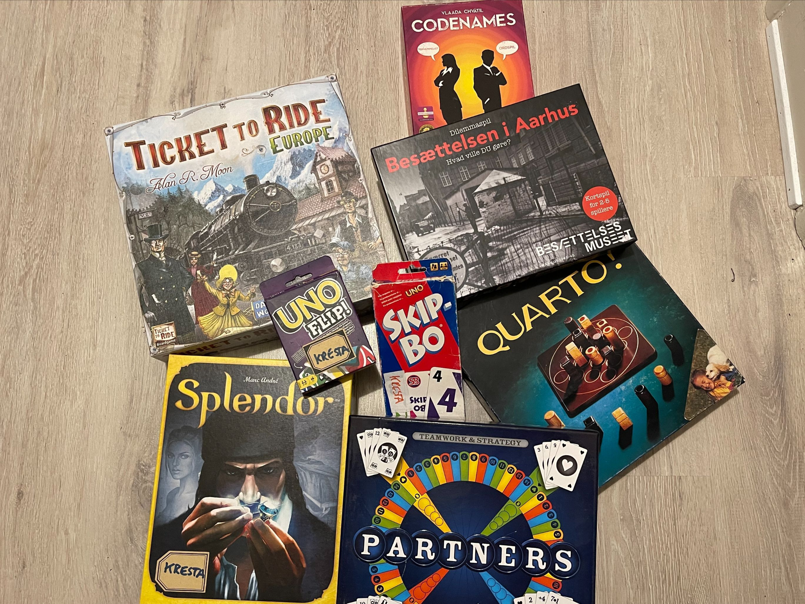 Brætspilsaften på Café Oskar: Netværk og hygge med spil