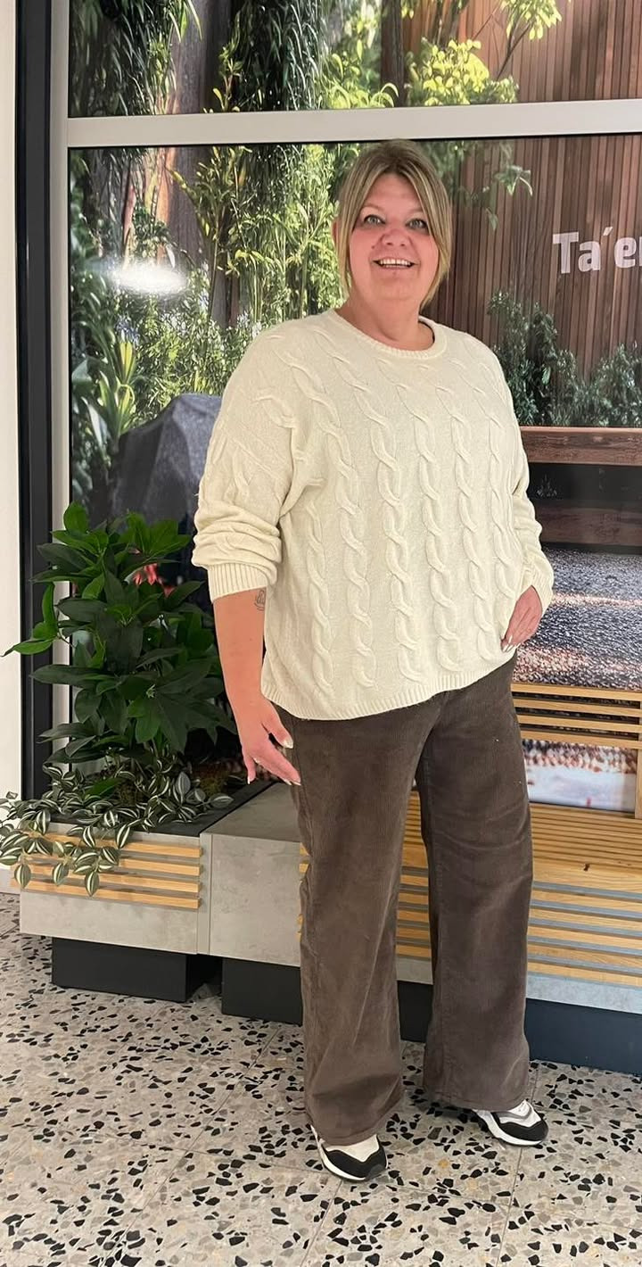 Only Curves introducerer vinterklar fløjlsbukser og varme striktrøjer