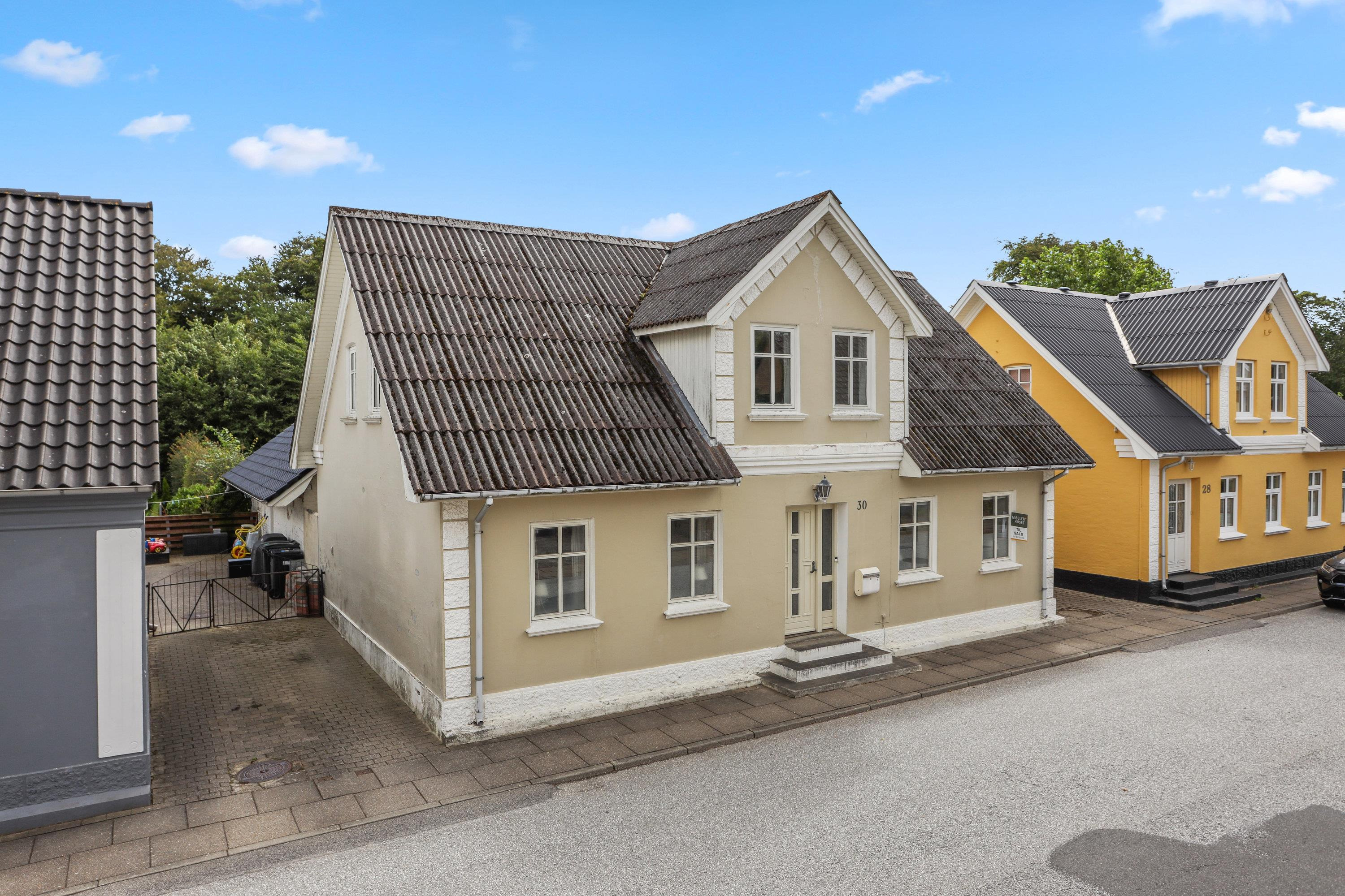 Familievenlig villa med god plads i hyggelige Hørby