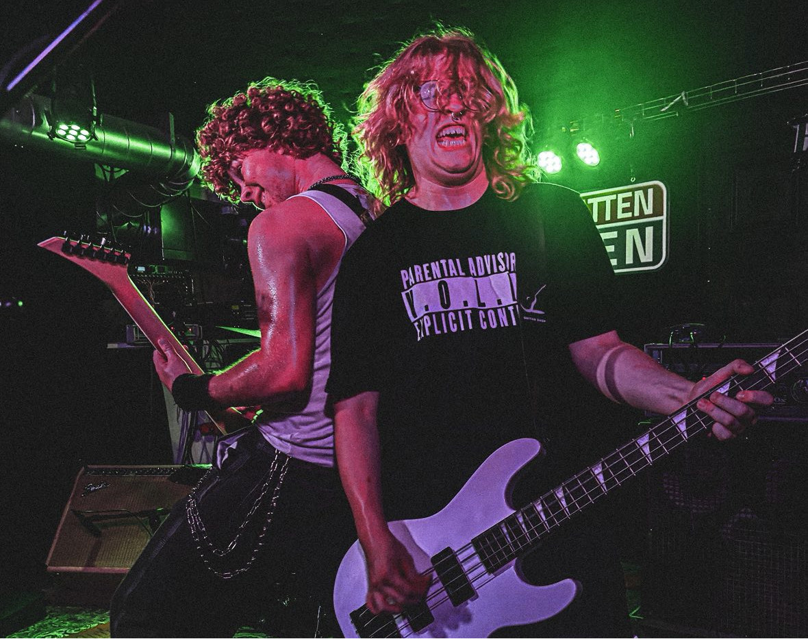 RÅBEL FEST: Metal, mod og monstrer i børnehøjde