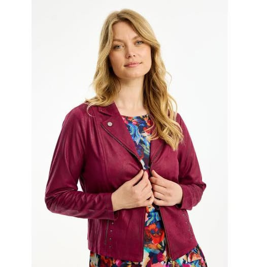 Skott Aalborg introducerer populær jakke i ny vinrød farve