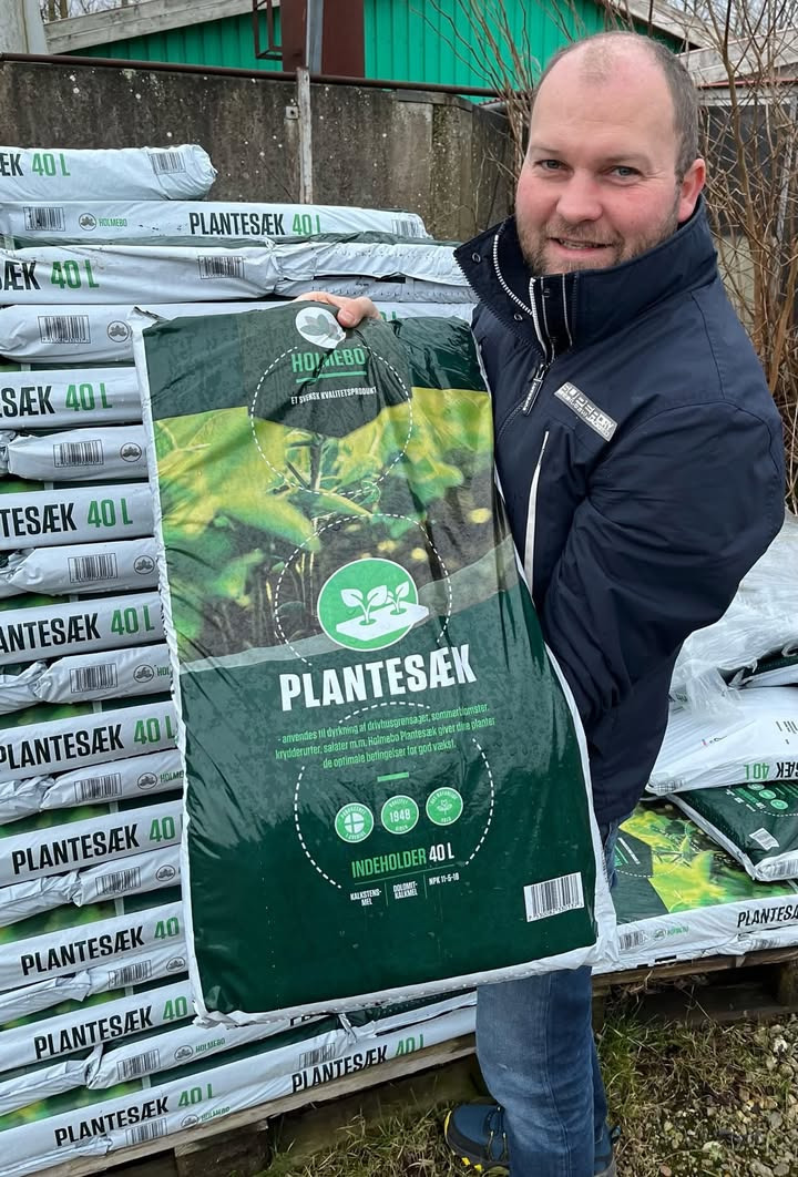 Midtjysk blomstermarked: Tilbud på 40 liters plantesække – tag 10 for 150 kr.