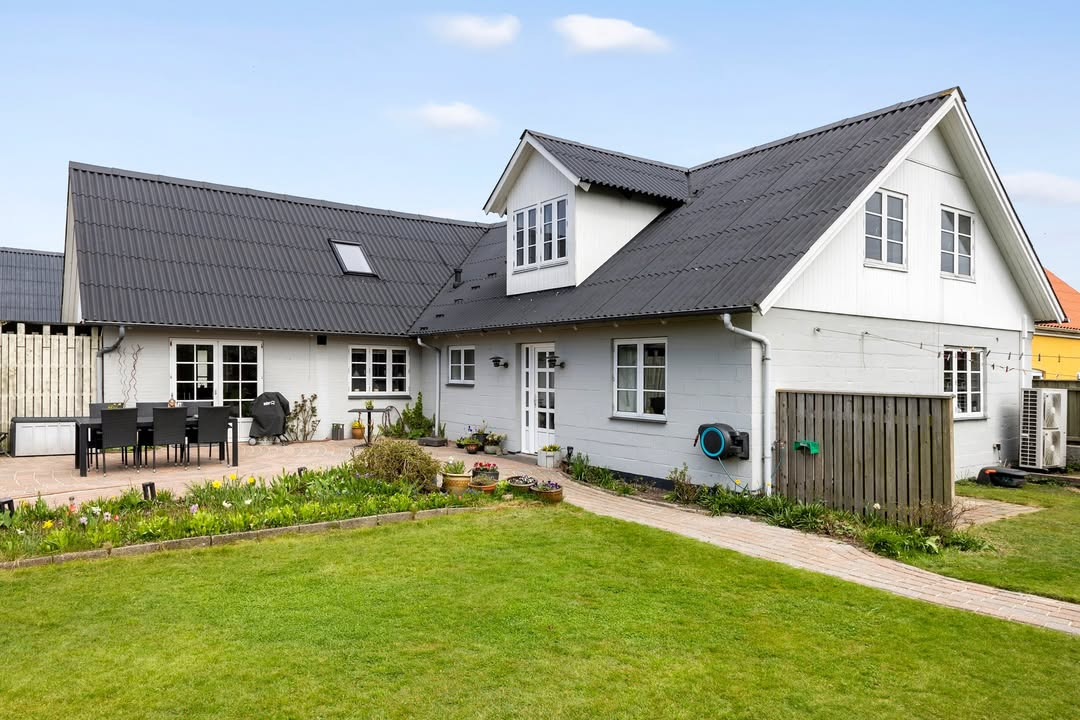 EDC Hurup Thy præsenterer charmerende bolig med erhvervsmulighed i roligt område