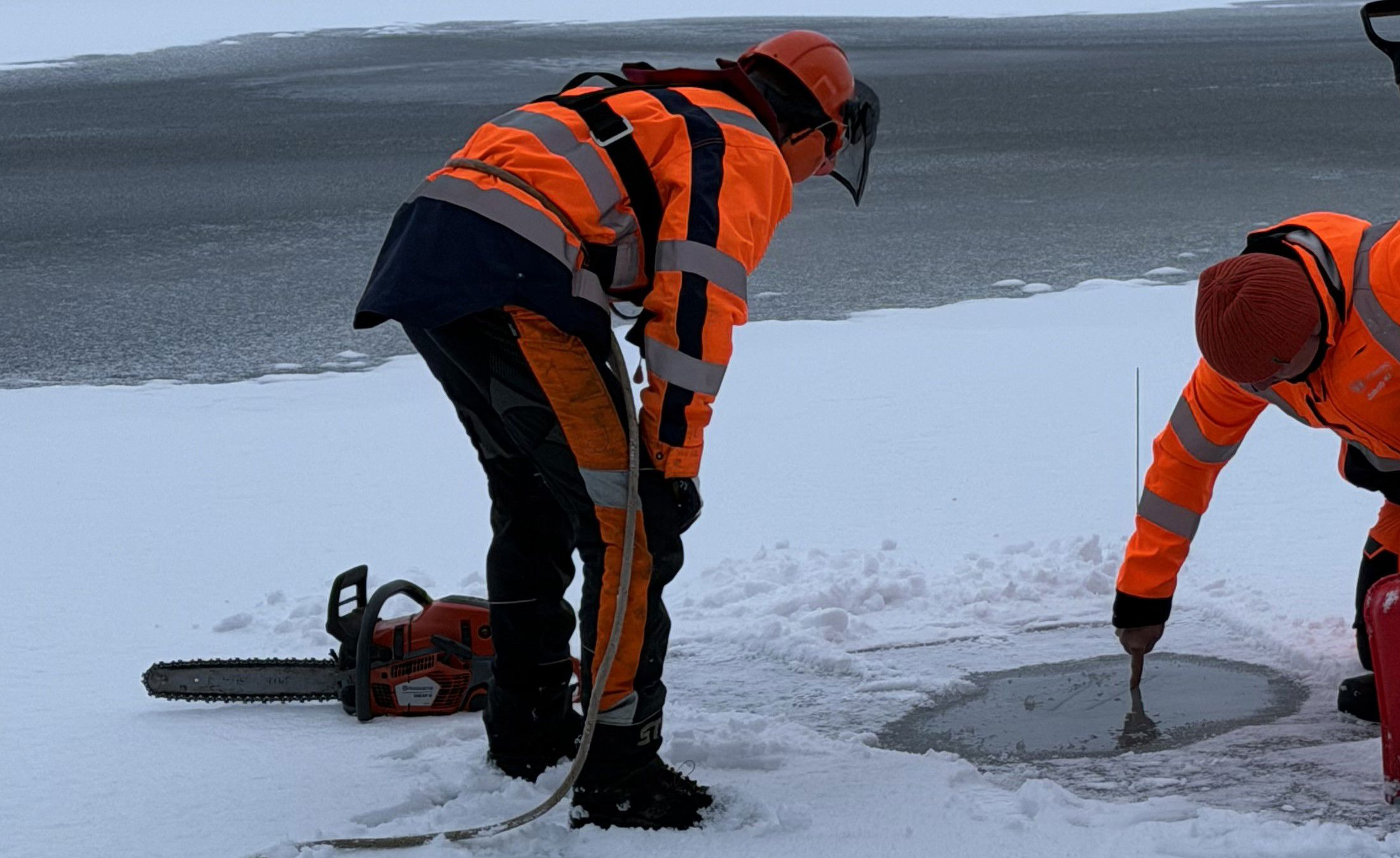 Isen på Viborgs søer er stadig for tynd til færdsel efter flere dages frost