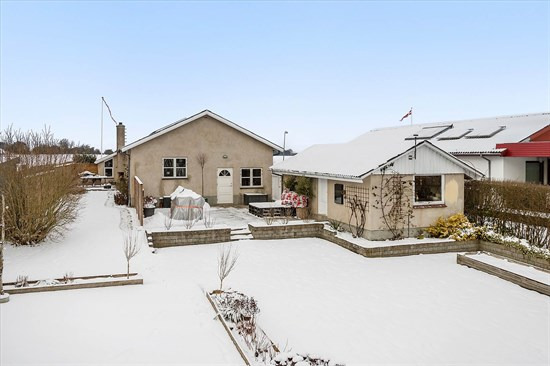 Åkandevej 31 og 1 anden boliger er kommet til salg denne uge i Hvalsø - se boligerne her.