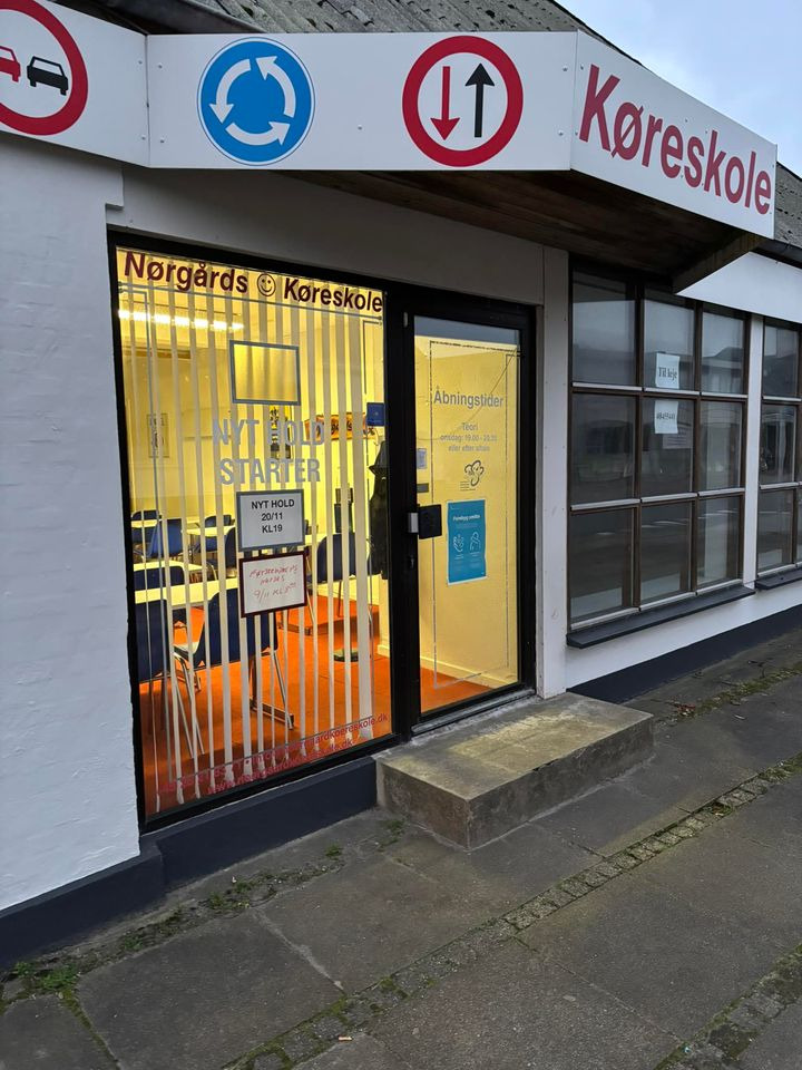 Nørgaards Køreskole fejrer 24 år som kørelærer og afholder førstehjælpskursus