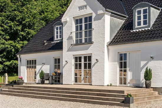 Top 6 over dyreste boliger til salg i Daugård. Priser op til 16.999.000 kr