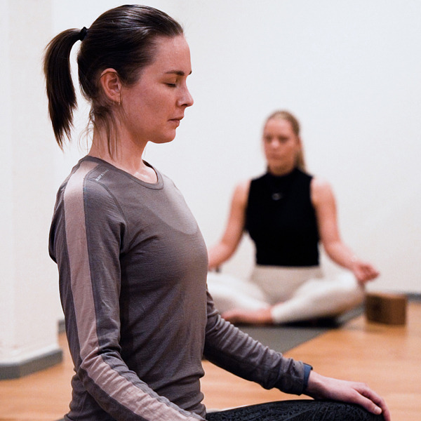 Fokus Folkeoplysning lancerer rytteryoga for forbedret balance og styrke i ridningen