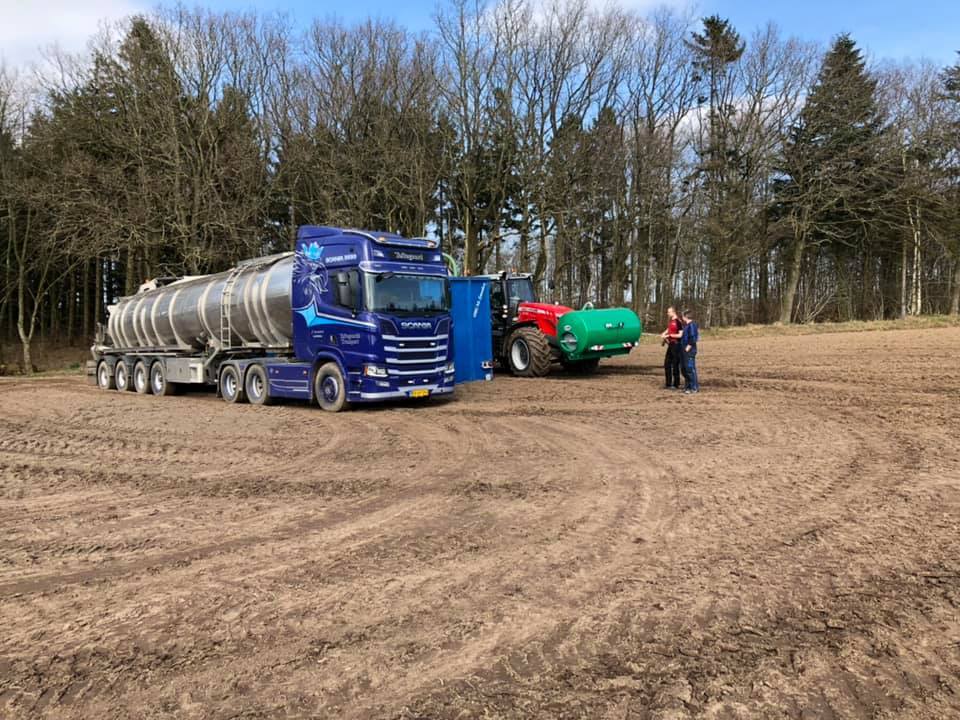 Hold dig opdateret på lokale nyheder fra sociale medier