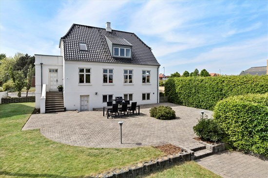 N P Josiassens Vej 1B og 1 anden boliger er kommet til salg denne uge i Grenaa - se boligerne her.