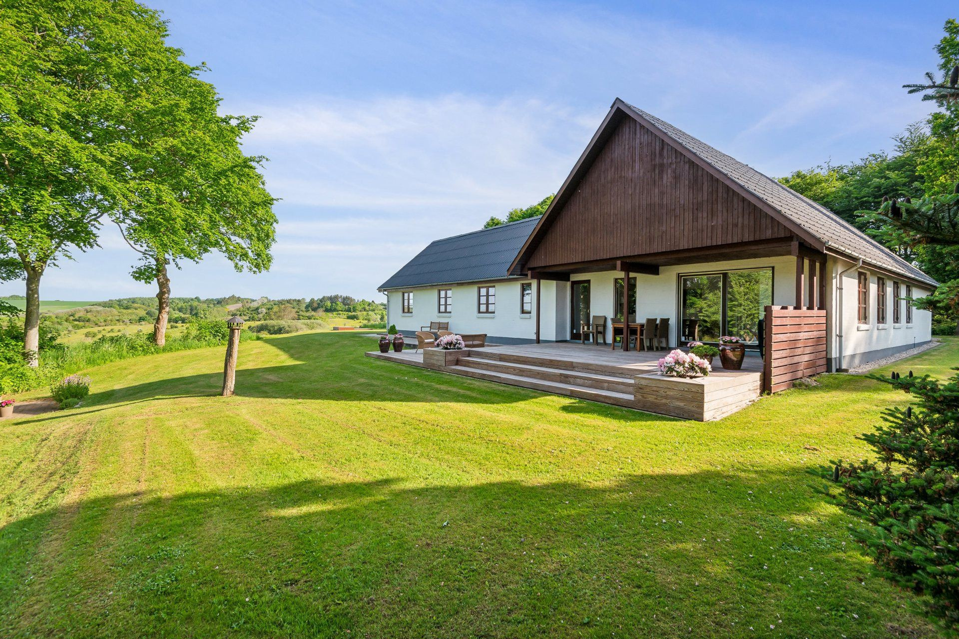 For 4.495.000 kr Lyngbygårdsvej 55, Lyngby - Se priserne på de dyreste boliger til salg i Tilst