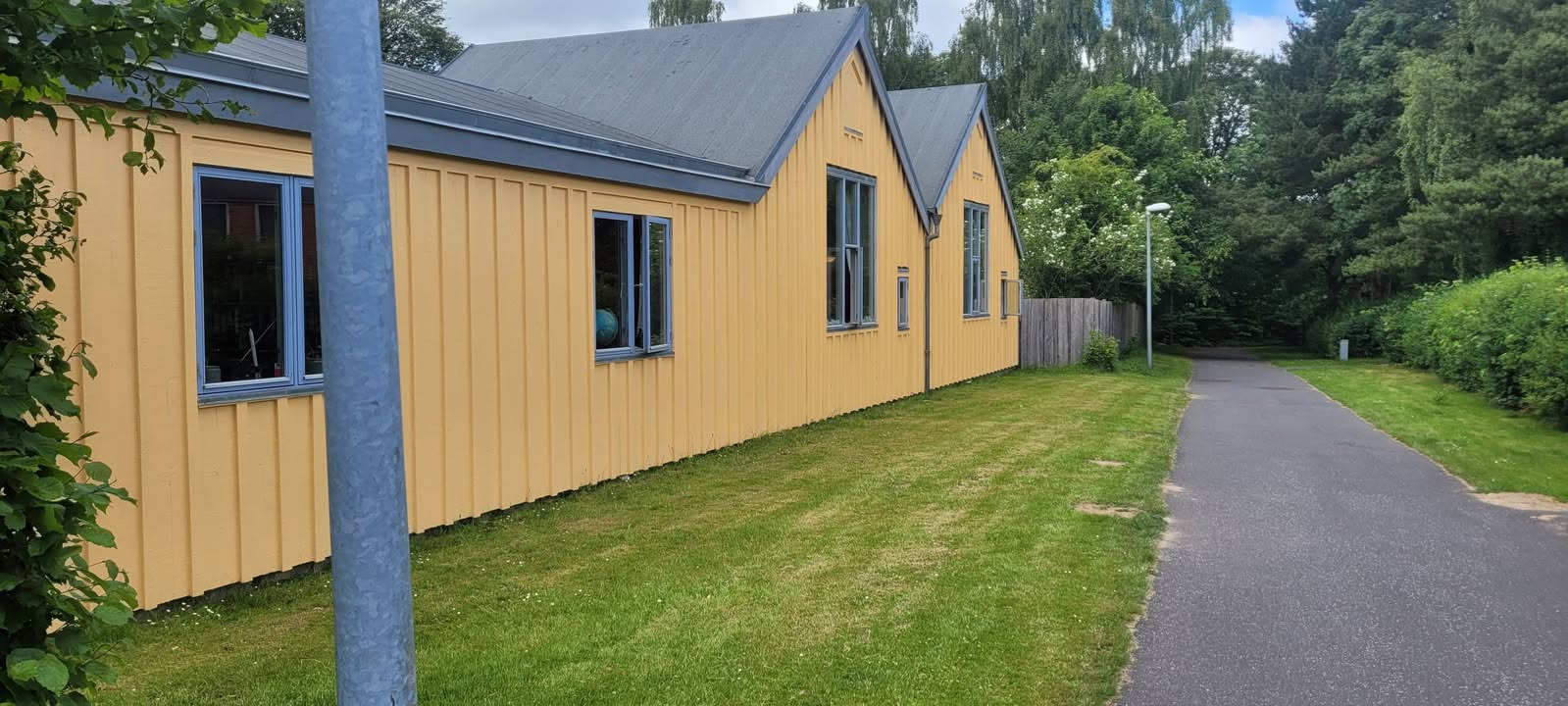 Fairpaint ApS præsenterer miljøvenlig maling til udendørs træværk i et væld af farver