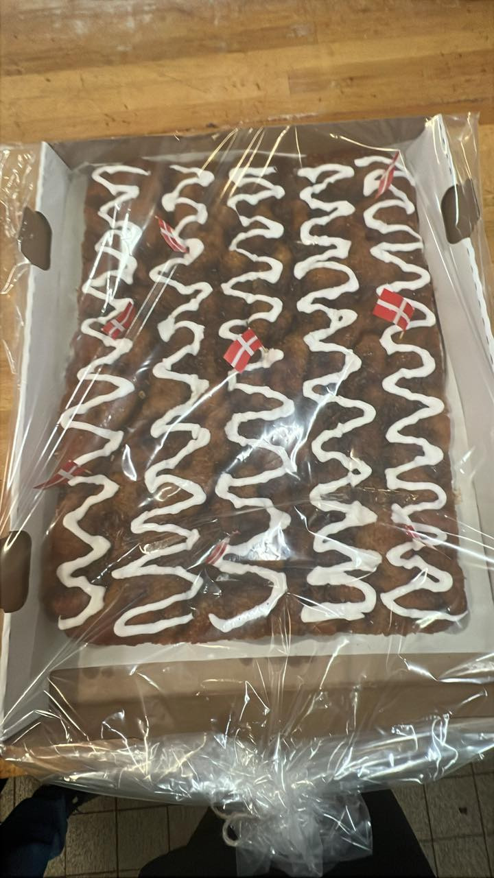 Aaby-bageren auktionerer kagemand til nedsat pris