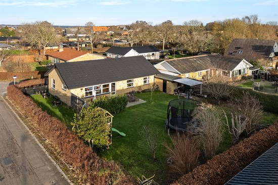 Ranunkelvej 9 og 3 andre boliger er kommet til salg denne uge i Holbæk - se boligerne her.