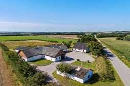 Charmerende landsted til salg: Muligheder tæt på Fjerritslev