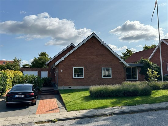 Jennysvej 8 til salg for 6,3  mio. kroner - Se 5 andre boliger til salg i Aalborg Kommune