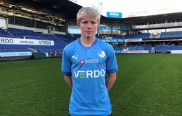 Randers FC skriver ungdomskontrakt med Emil Kjer